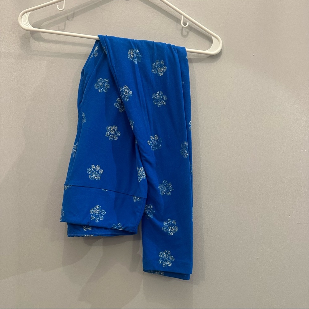 Like New condition. Lularoe Pawprint Leggings. One Size.